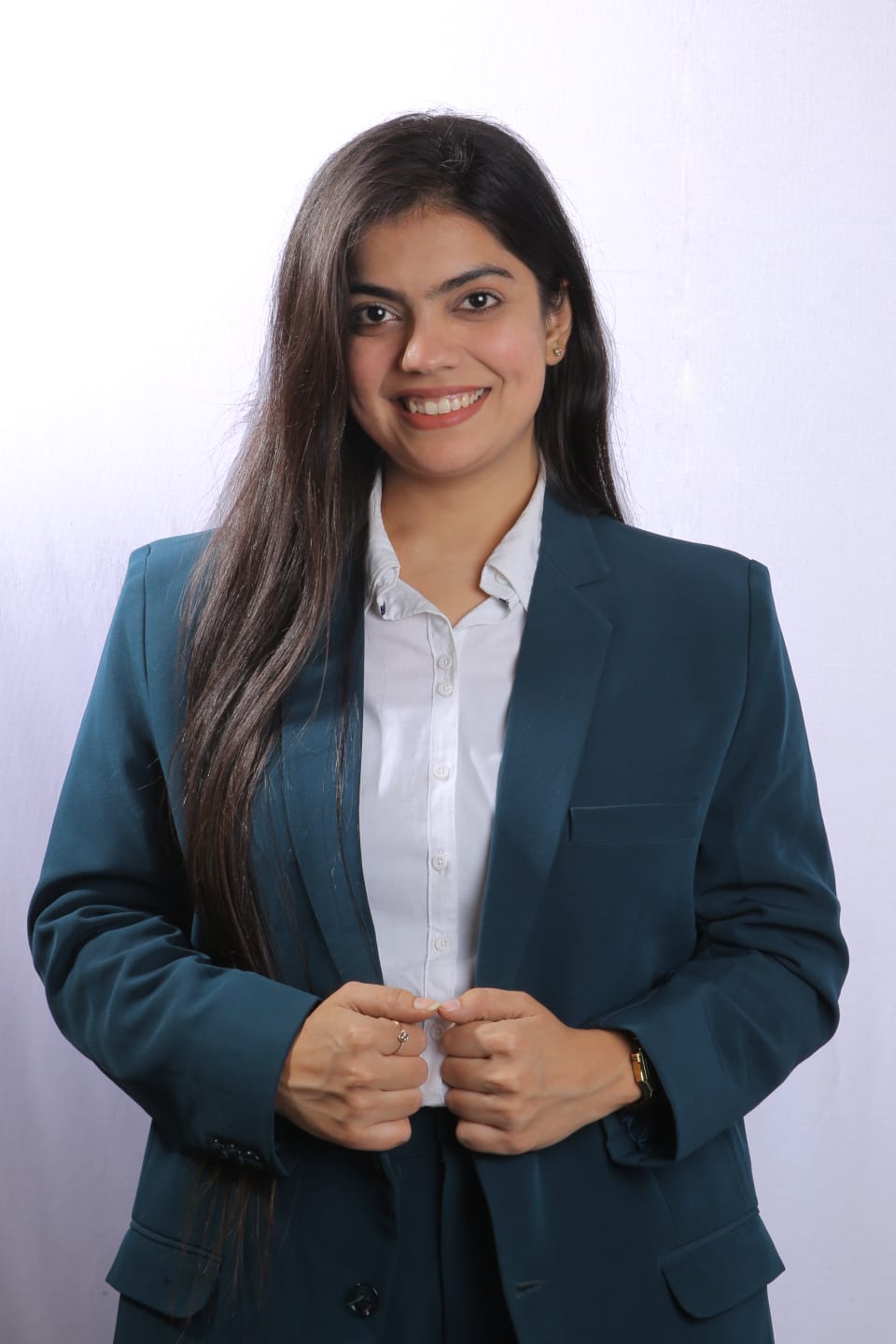 CA Poonam Makhija
